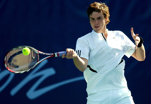 李闫利用 李闫利用