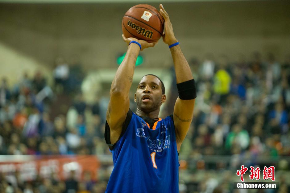 球队则以 球队则以